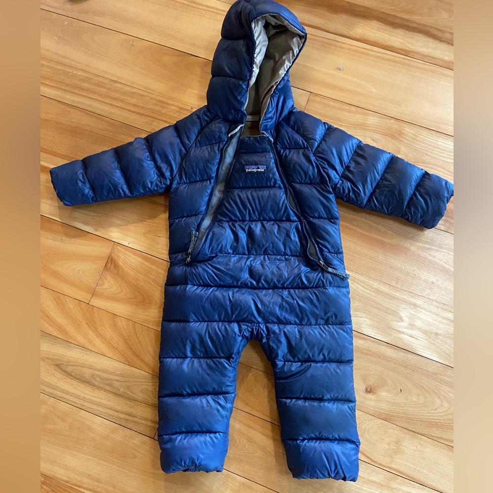 Patagonia Navy Puffer Snowsuit with Hood 3-6M
